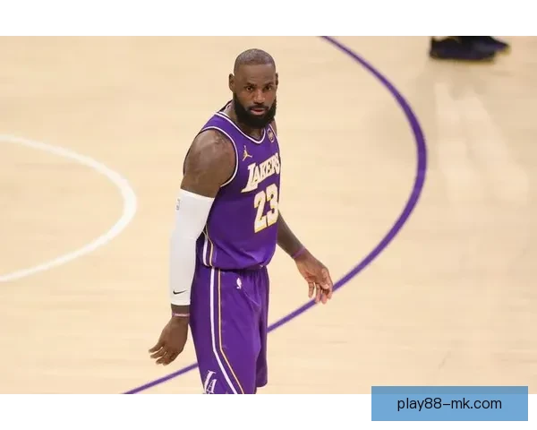 詹姆斯紫金生涯可能画上句号 退役概率22%或成现实