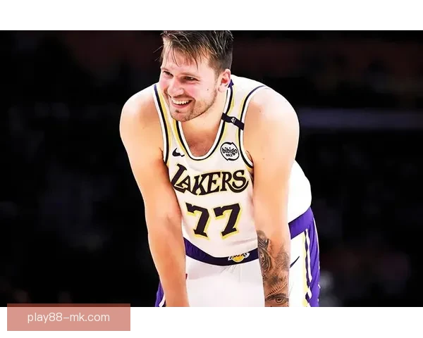 湖人接连失利东契奇与里夫斯 霍华德发声愿复出助球队